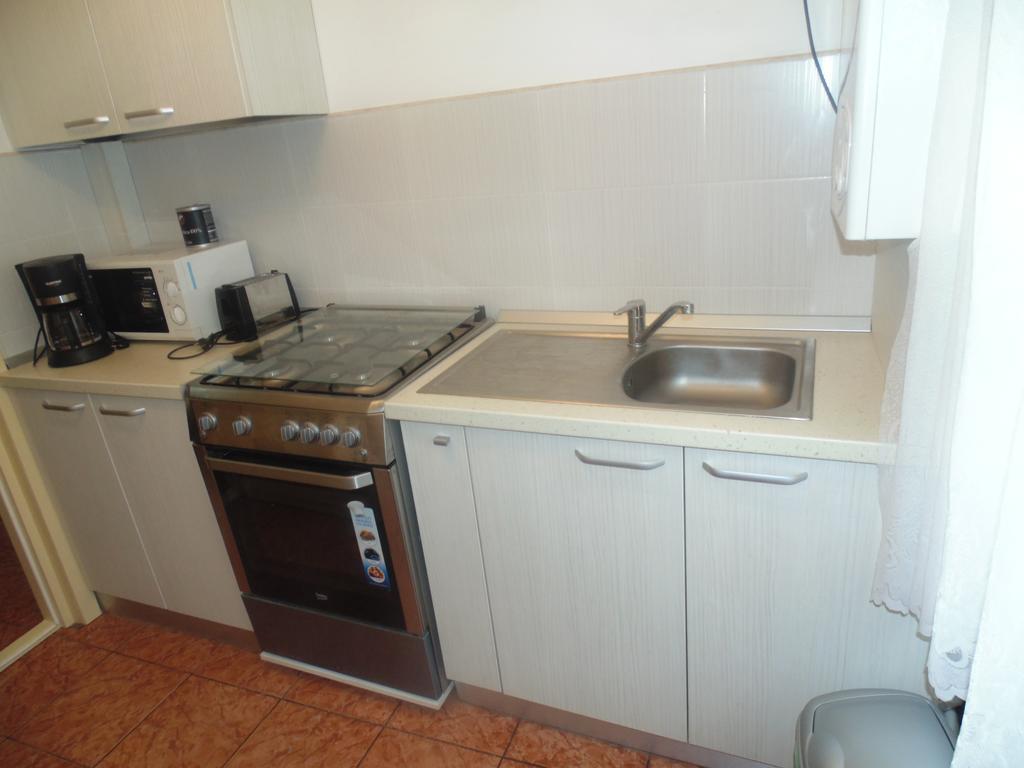 Lary Apartament Suceava Zimmer foto